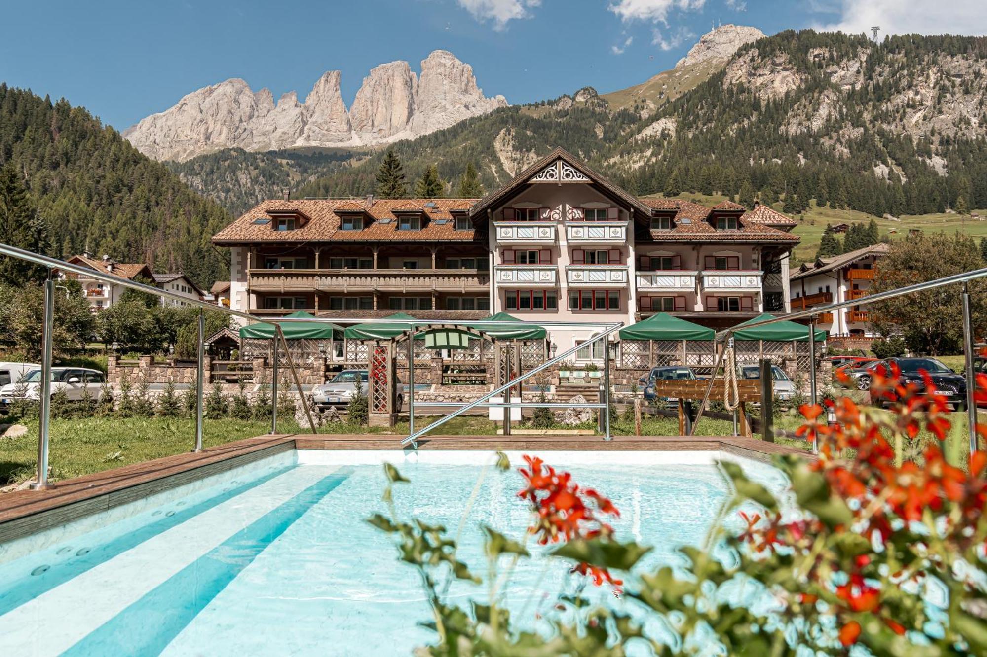 Hotel Diamant Park Campitello di Fassa Exterior photo