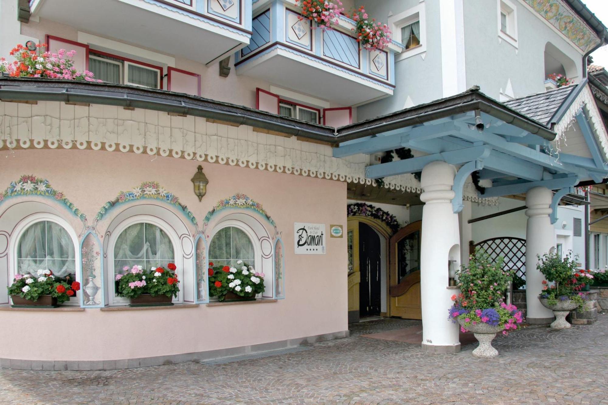 Hotel Diamant Park Campitello di Fassa Exterior photo
