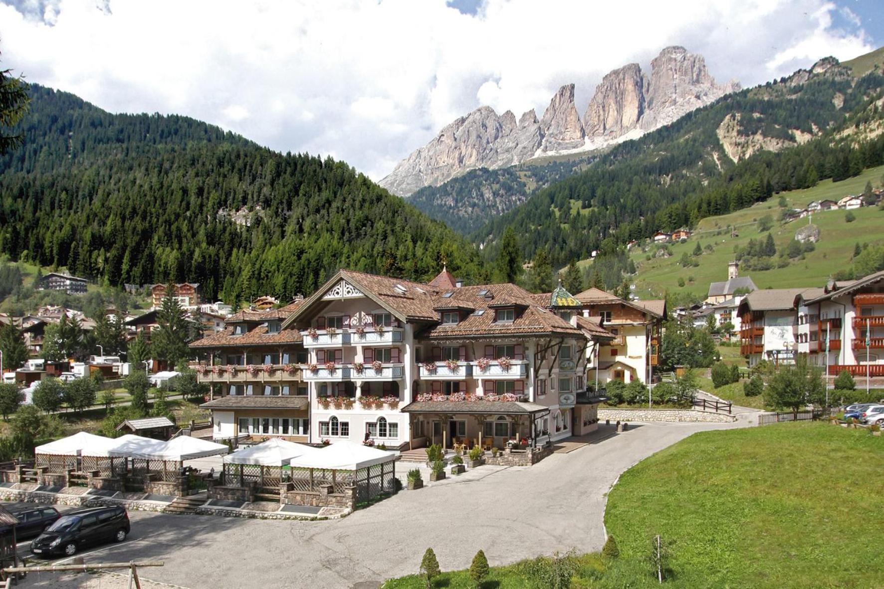 Hotel Diamant Park Campitello di Fassa Exterior photo